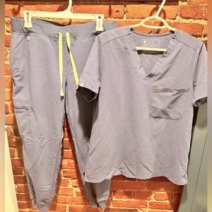 FIGS Scrub Top and Jogger Set for Women